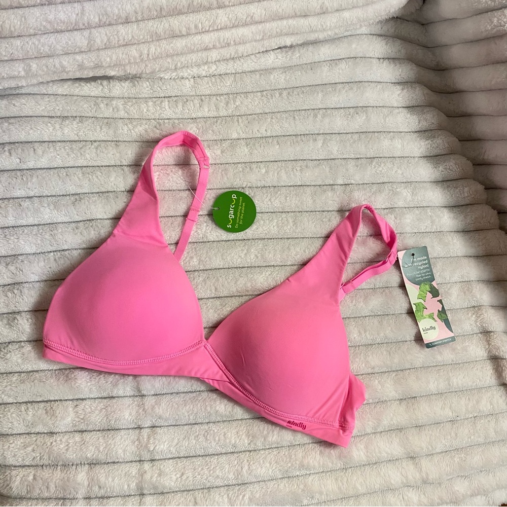 Wireless Molded Cup Bra in Bright Pink